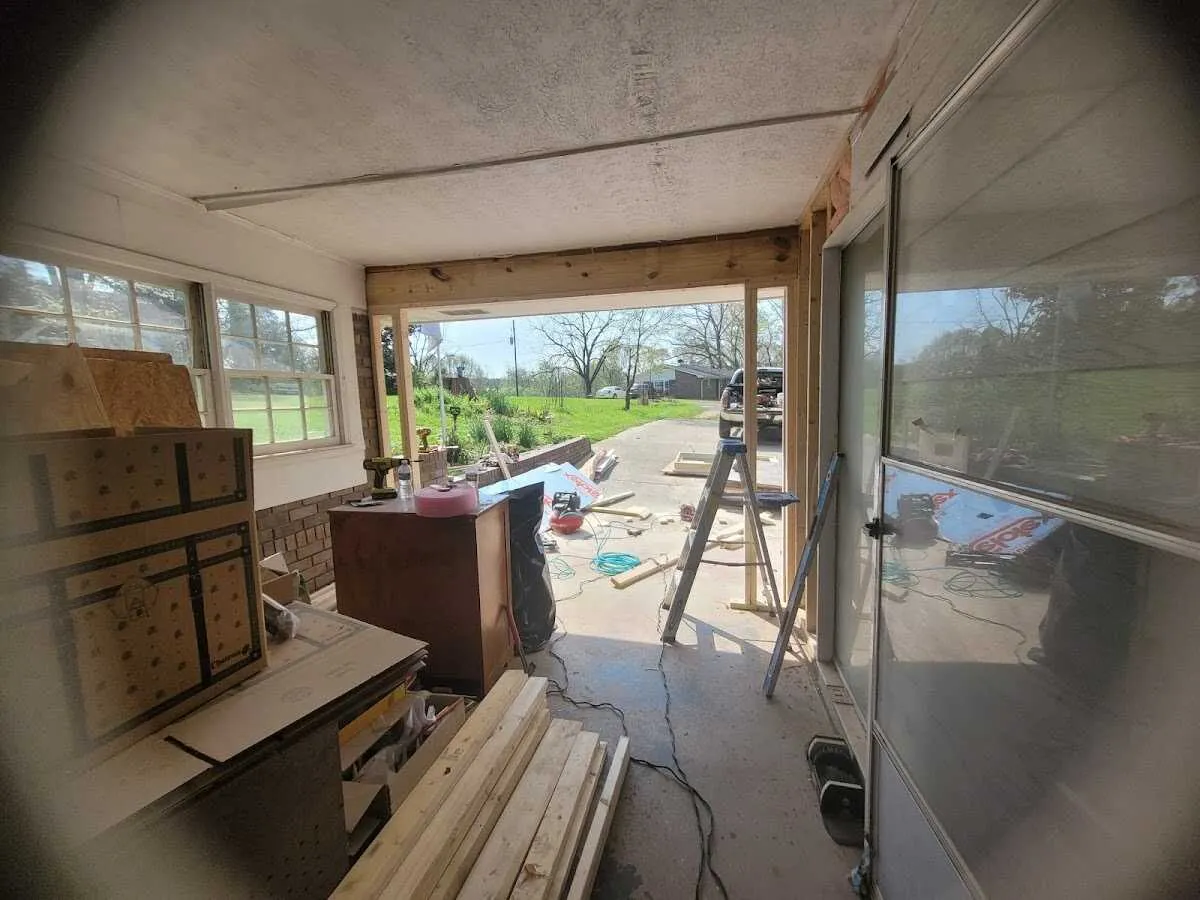 Air movers and dehumidifier for Drying & Dehumidification in Zachary